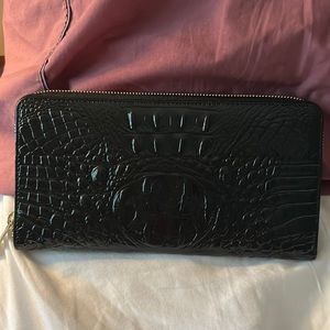 Brahmin Skyler Wallet in Black Melbourne